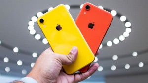 2 mẫu iPhone rẻ, mạnh lại sạc được không dây rất tiện lợi