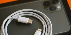 Apple iPhone 13 sẽ hỗ trợ sạc có dây 25W