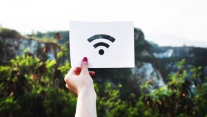 Khi sử dụng wifi nơi công cộng nên " Lưu Ý " Những điều sau đây!!