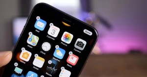 iOS 16 cho phép người dùng iPhone gỡ cài đặt gần như tất cả các ứng dụng mặc định
